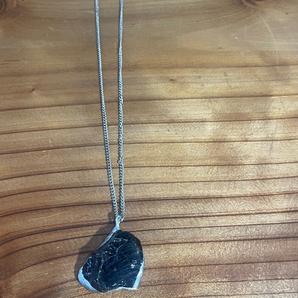 Amethyst and obsidian necklaces - Picture 5 of 5